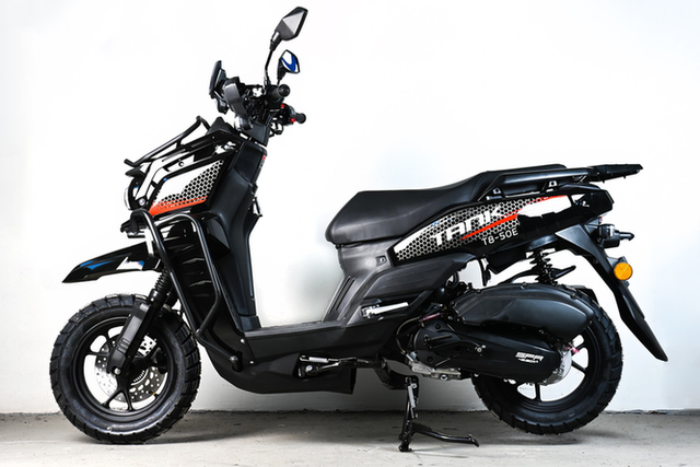 Скутер SPRMOTORS TANK (рестайлинг)