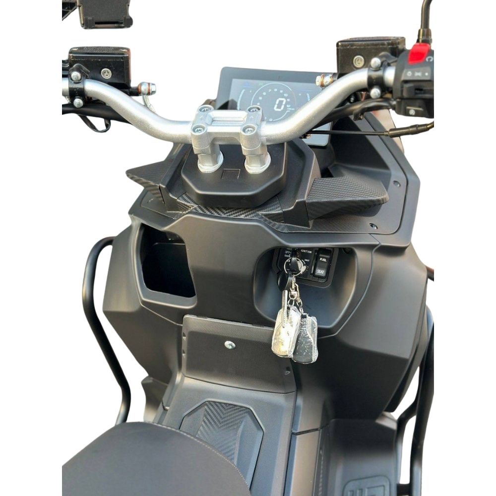 Скутер SPRMOTORS TRАVEL MAX 180 EFI 49сс