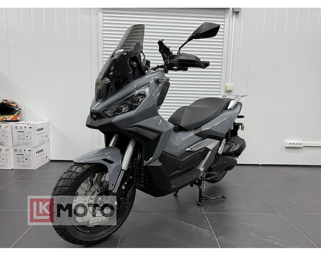 Скутер VMC DISCOVERY ТY50QT-77H 49 см3 СЕРИЯ T1700 (Карбюратор, возд охлаждение, COMBI BRAKE) VIN (GLOSSY GREY)