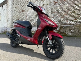 SPRMOTORS SPORT FS — городской спортскутер с дерзким характером